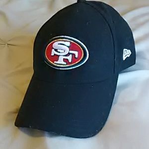 New never worn San Francisco 49ers hat.